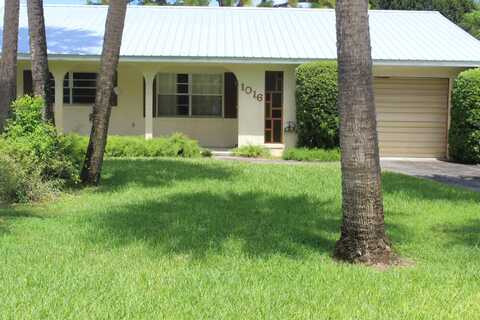 1016 Jamaica Avenue, Fort Pierce, FL 34982