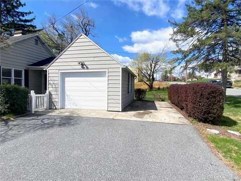 300 South Greenwood Avenue, Palmer, PA 18045