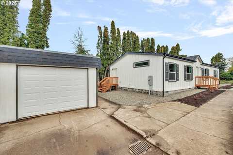 19572 Lakewood CT, Aurora, OR 97002