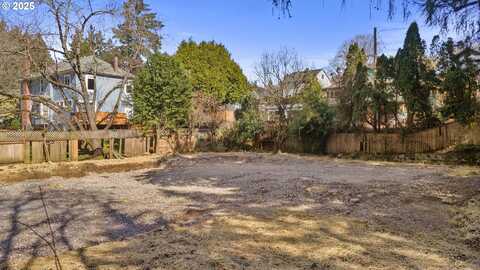 3735 SE MARTINS ST, Portland, OR 97202