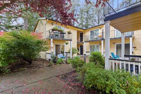 3561 SW TROY ST, Portland, OR 97219
