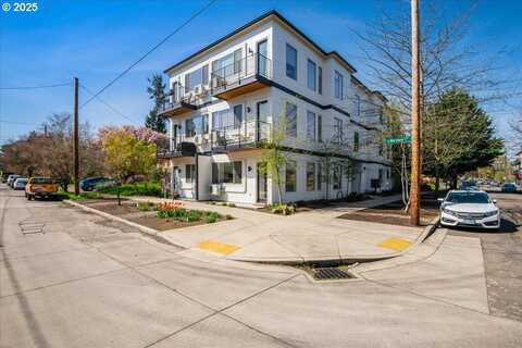 1424 N SIMPSON ST, Portland, OR 97217