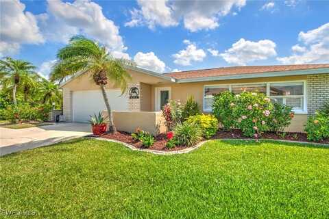 2256 Club House Road, North Fort Myers, FL 33917