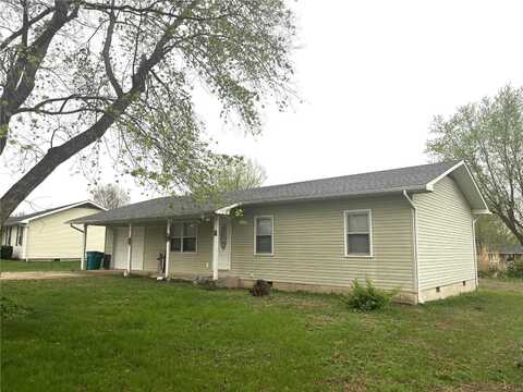 610 Saint Michael Avenue, Saint James, MO 65559