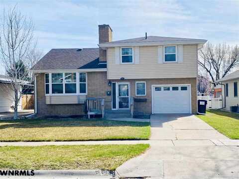 1919 2ND AVENUE, Scottsbluff, NE 69361