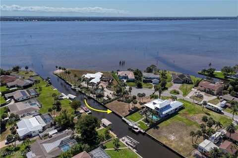 1806 Marina Circle, North Fort Myers, FL 33903