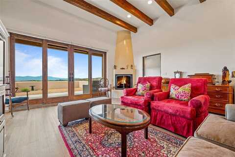 75 Paseo Del Paisano, Santa Fe, NM 87506