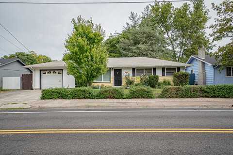 1409 Siskiyou Boulevard, Medford, OR 97504