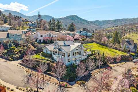 560 Sheridan Street, Ashland, OR 97520