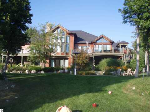 6579 Woods Creek Drive, Charlevoix, MI 49720