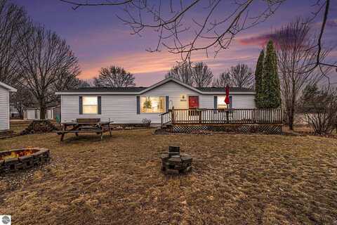 10925 Scenic Drive, Honor, MI 49640