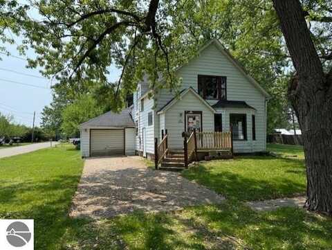 620 Cedar Street, Breckenridge, MI 48615