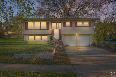 3725 SW 30th Ter, Topeka, KS 66614