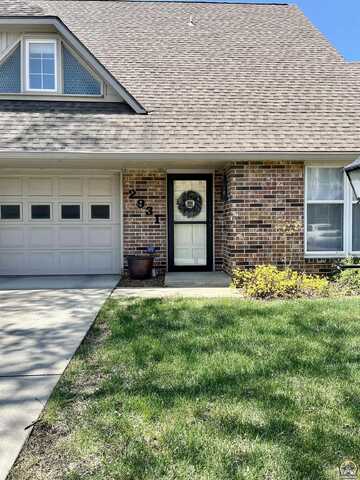 2931 SW Foxcroft 1 CT, Topeka, KS 66614
