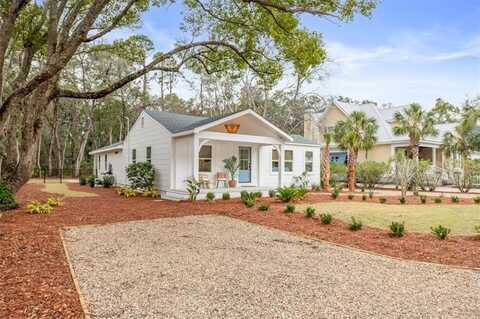 301 Kelsall Ave, Saint Simons Island, GA 31522