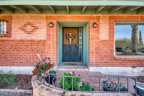 5936 E Baker Street, Tucson, AZ 85711