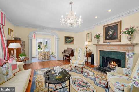 318 N QUAKER LANE, ALEXANDRIA, VA 22304