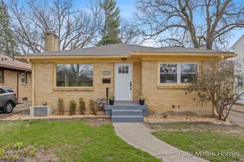 2564 Raymond Avenue SE, Grand Rapids, MI 49507