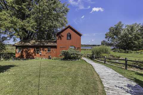 6520 Oakwood Drive, Delton, MI 49046