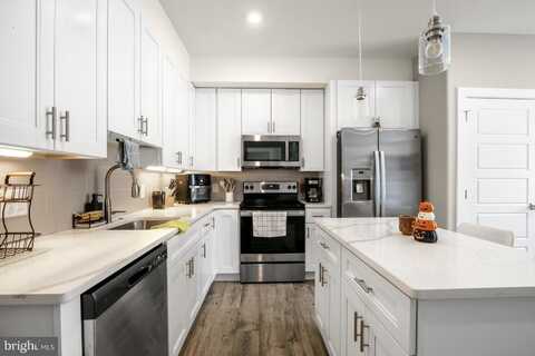 2209 N BROAD STREET, PHILADELPHIA, PA 19132