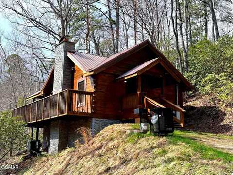 804 Willow Brook Way, Gatlinburg, TN 37738