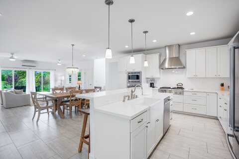 4962 EMMALANI DR, Princeville, HI 96722