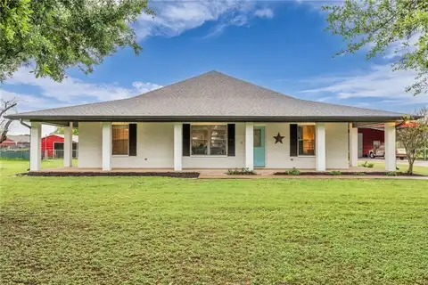 1354 S Fork Wiggins Road, West, TX 76691