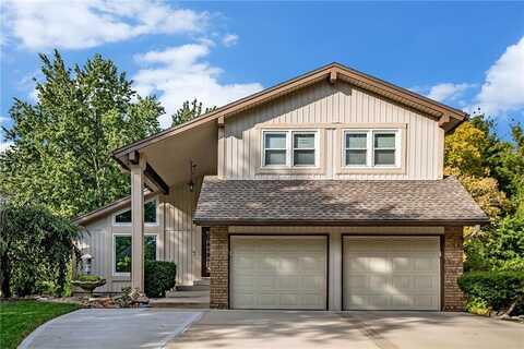 10202 NW Mirror Lake Drive, Kansas City, MO 64152