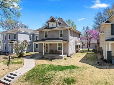 209 Vine Street, Leavenworth, KS 66048