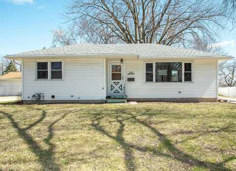 545 Beverly Hills, Waterloo, IA 50701