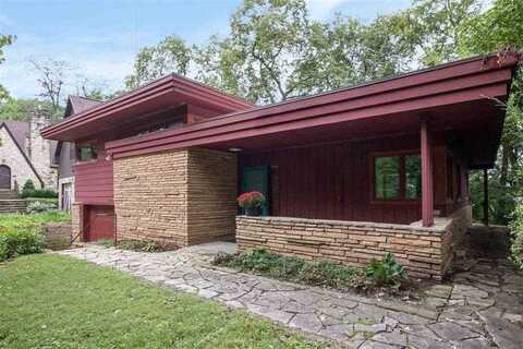 1621 Ridge Rd, IowaCity, IA 52245