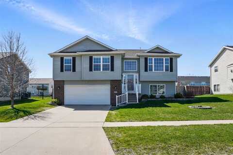 215 Cattail Ln, NorthLiberty, IA 52317