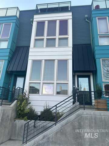 476 E Thurman Mill Street, Garden City, ID 83714