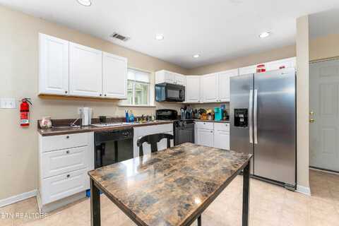 709 Hiawassee Ave, Knoxville, TN 37917