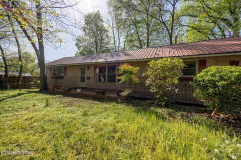 307 W College St, Athens, TN 37303