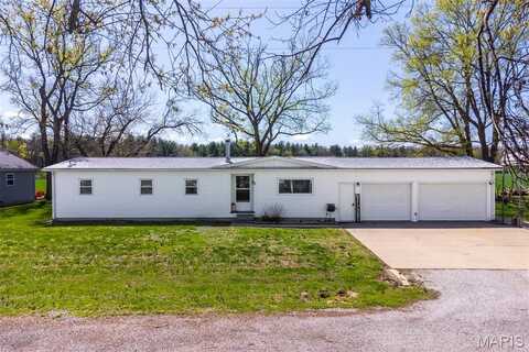 2 S Circle Drive, Carlyle, IL 62231