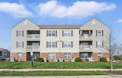 6124 Welsh Dr, Lake Saint Louis, MO 63367
