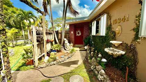 19341 Holiday Rd, Cutler Bay, FL 33157