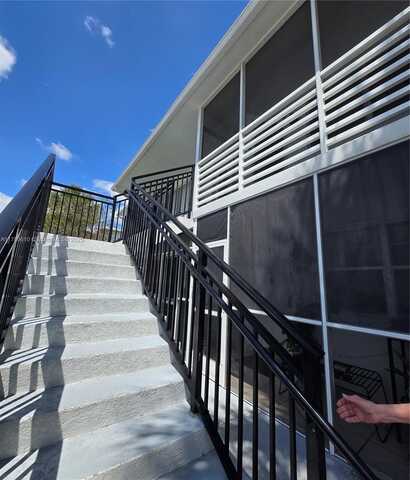 1025 SE 15th St, Fort Lauderdale, FL 33316