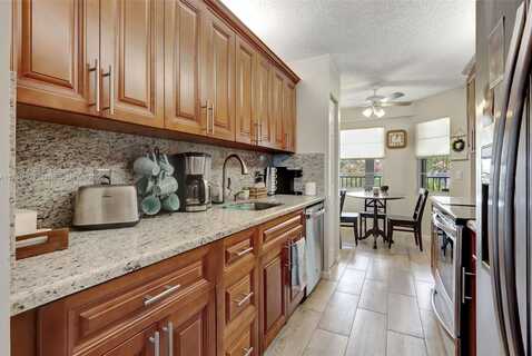 12900 SW 13th St, Pembroke Pines, FL 33027