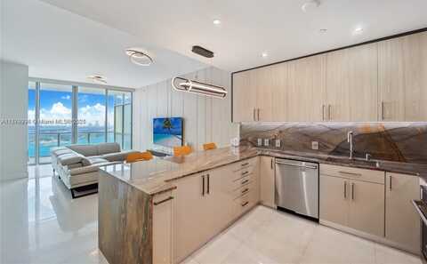 1100 Biscayne Blvd, Miami, FL 33132