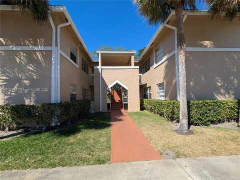 836 Twin Lakes Dr, Coral Springs, FL 33071
