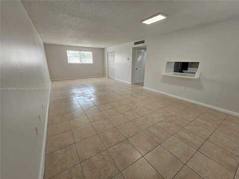 400 NE 1st St, Hallandale Beach, FL 33009