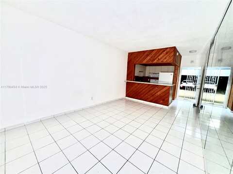 4370 NW 11th St, Miami, FL 33126