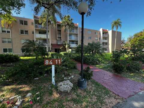 8411 NW 8th St, Miami, FL 33126
