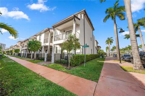 4641 NW 83rd Pkwy, Doral, FL 33166
