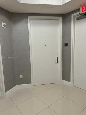 15811 Collins Ave, Sunny Isles Beach, FL 33160