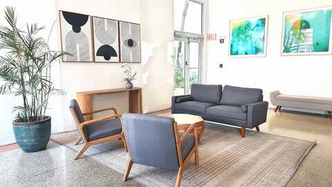 420 15th St, Miami Beach, FL 33139