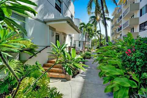6911 Bay Dr, Miami Beach, FL 33141