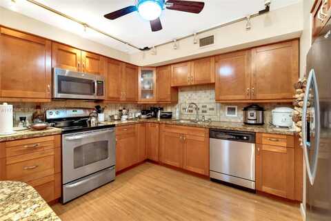 2812 N 46th Ave, Hollywood, FL 33021